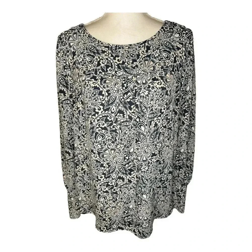 LOFT Women’s Small Flowy‎ Blue & White Paisley Long Sleeved Top